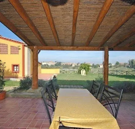 Il Nespolo * Lari
