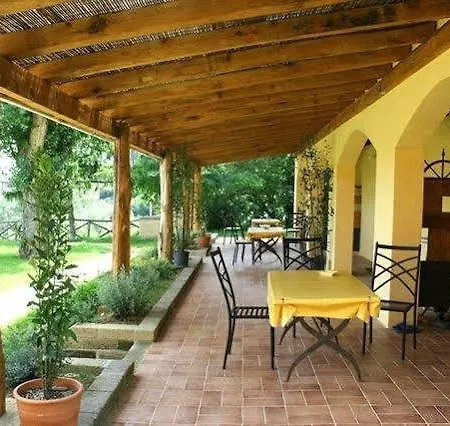 Il Nespolo Hotel Lari