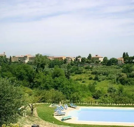Il Nespolo Hotel Lari