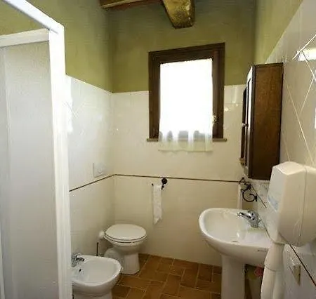 Il Nespolo Lari